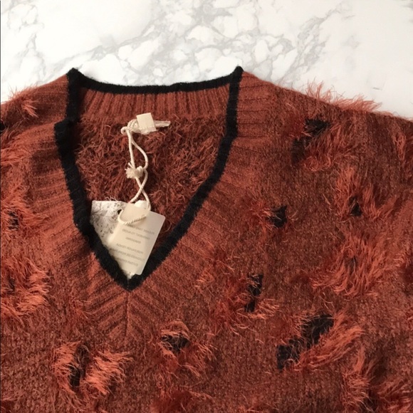 Hem & Thread Eyelash Spotted Sweater - Picture 6 of 7